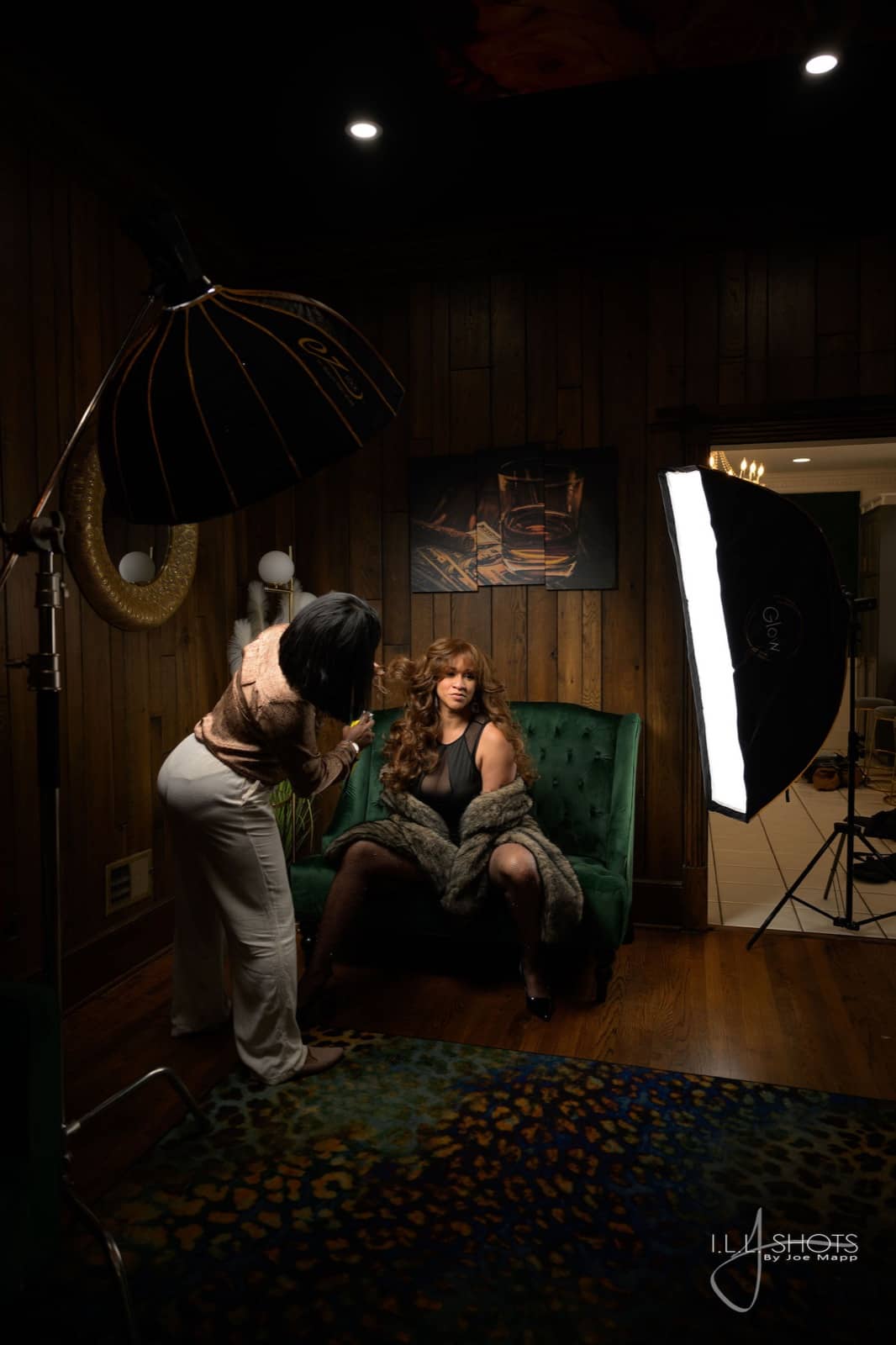 Editorial photo shoot in the speakeasy lounge