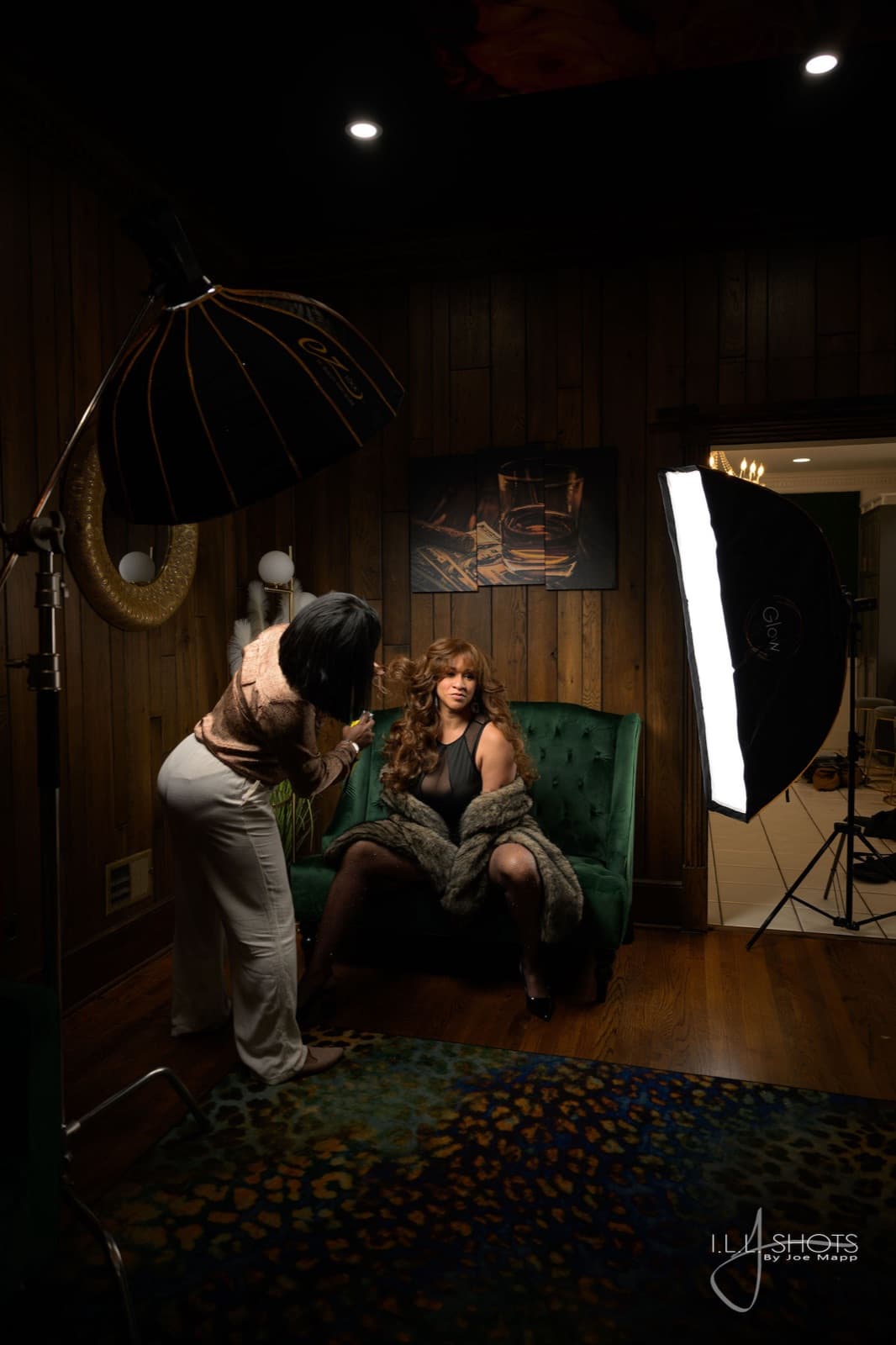 Editorial photo shoot in the speakeasy lounge